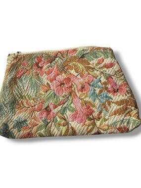 MYSTERY Beauty ITEMS + Makeup Bag GET 10 PIECES of GWP, Full & Samples Sizes!